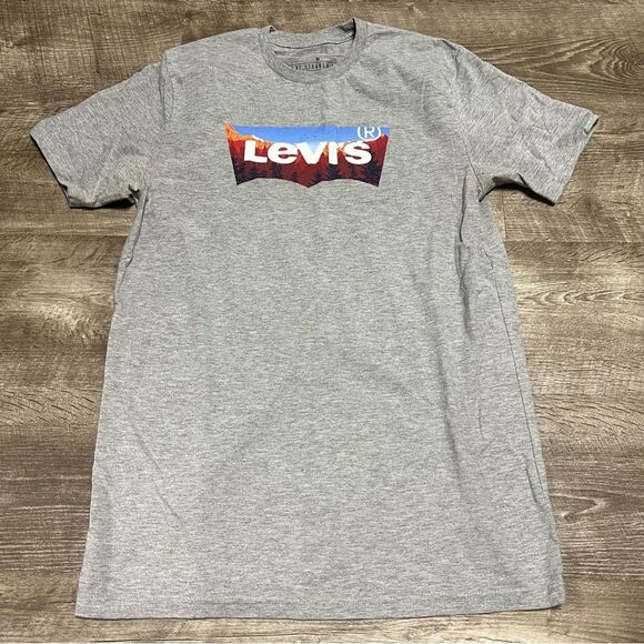 Levi's Other - Levi’s Grey Short Sleeve Shirt Size Medium
